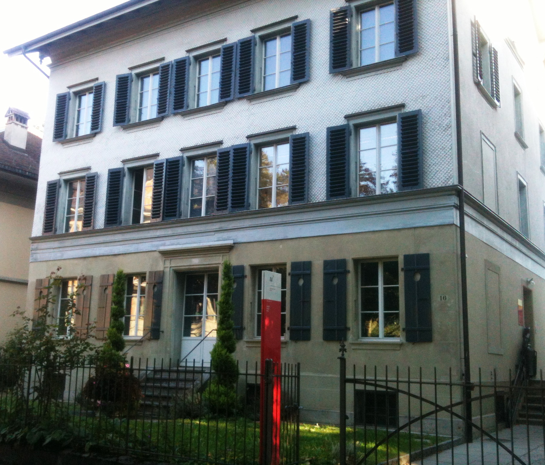 Picture of the Oeschgercenter Building